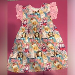 Colorful Graphic Print Dress with Pink Sleeves